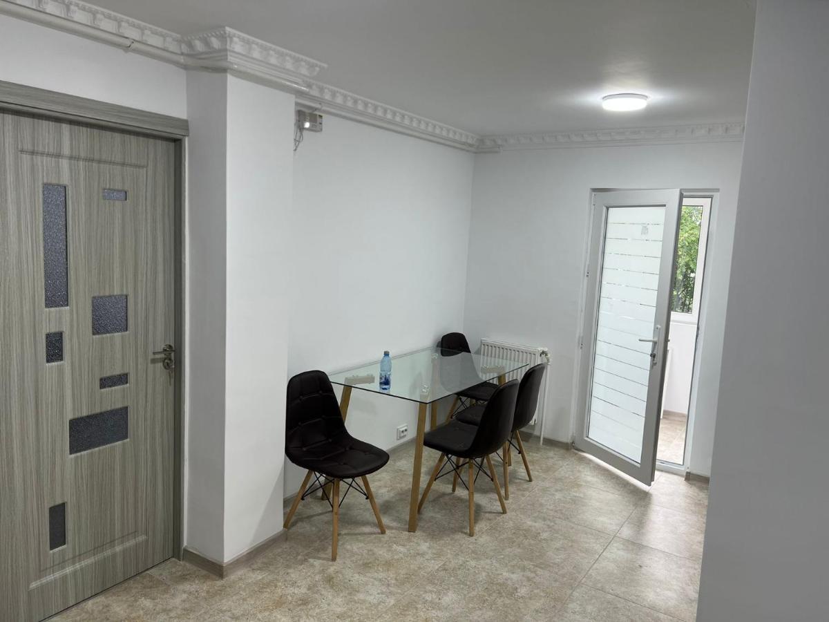 Eric Apartment Buzau Ngoại thất bức ảnh